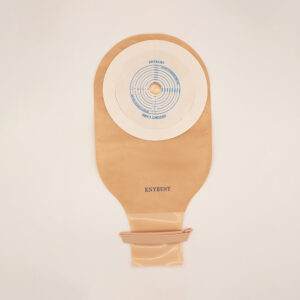 12-one-piece-drainable-pouch-w-filter-standard-wear-beige-clip-closure