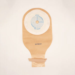 12-one-piece-drainable-pouch-w-filter-extended-wear-beige-clip-closure