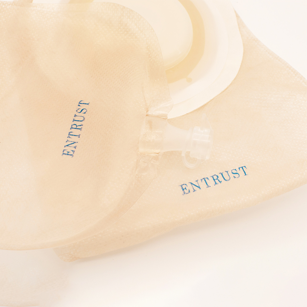 Entrust Urostomy 12in Convex Clear Pouch Flatlay 17034C