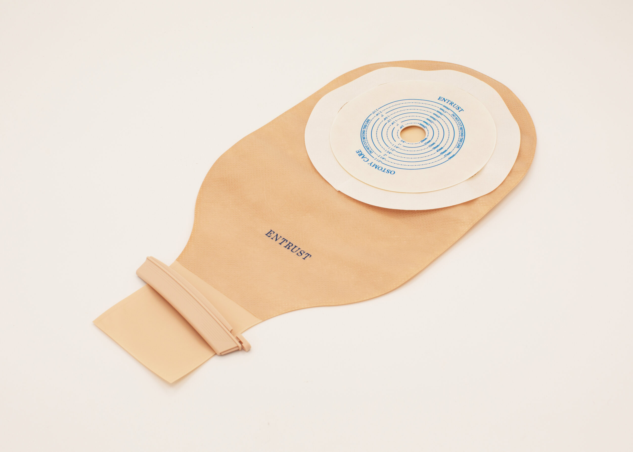 12" One-Piece Drainable Pouch w/ Filter - Extended Wear, Beige, Clip Closure - Image 2