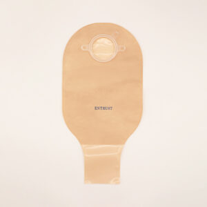 12-two-piece-drainable-pouch-beige-clip-or-velcro-closure